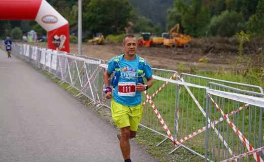 Jest zwycięzca Biegu 7 Dolin na 100 km! Dotarł do mety ze świetnym czasem [WIDEO] - 51